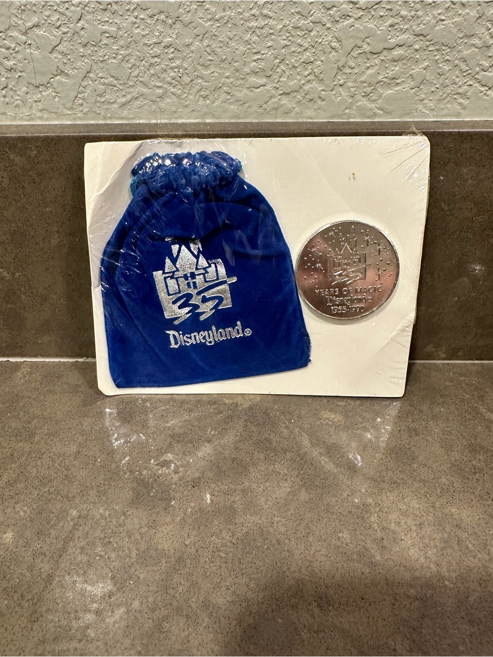 Disneyland 35 Years Of Magic 35th Anniversary Coin/Medallion 1955-1990 w/Bag
